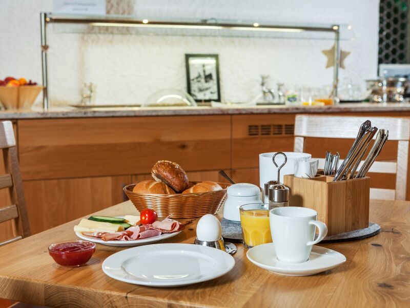 Breakfast room Hotel zum Forst